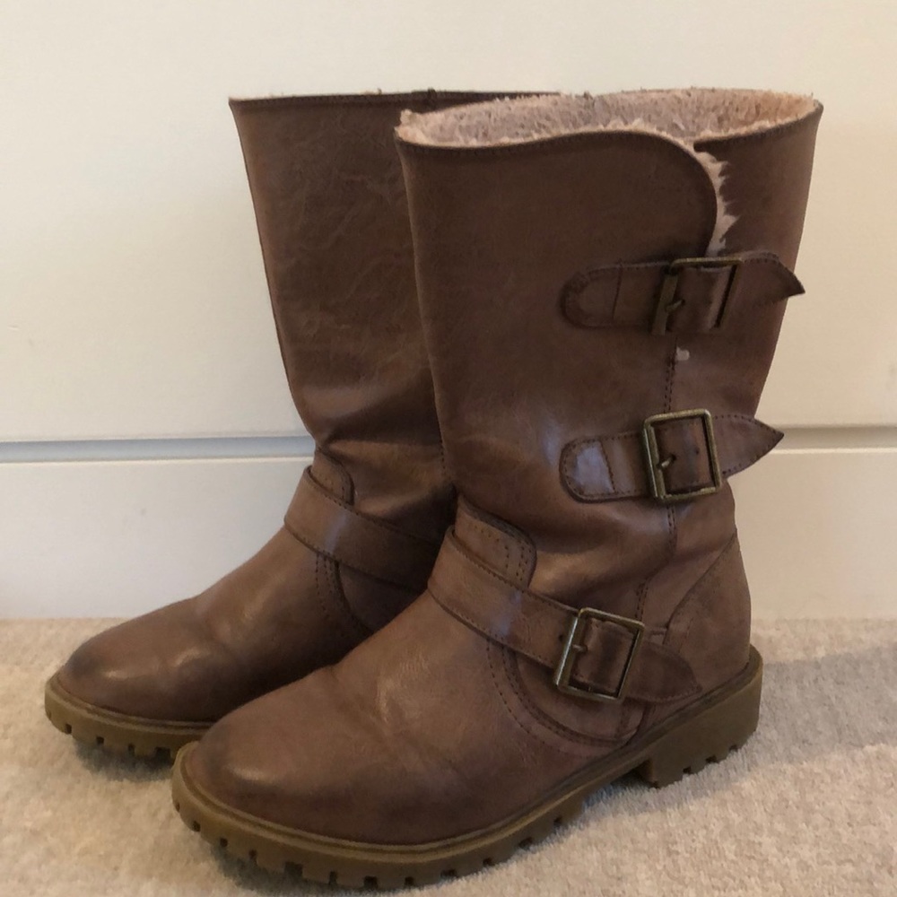 Brown boots